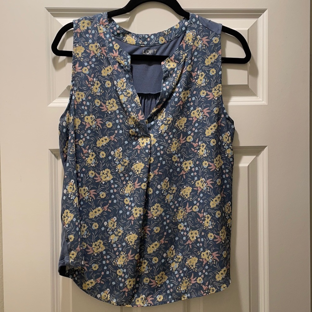 Loft women’s Floral sleeveless Top- S